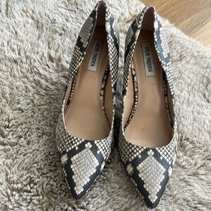 Steve Madden high heels shoes.